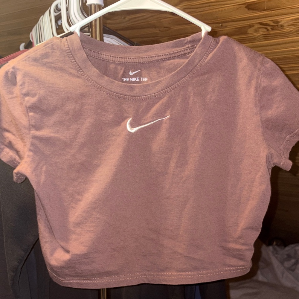 Nike Cropped Tee - Dusty Mauve with White Swoosh